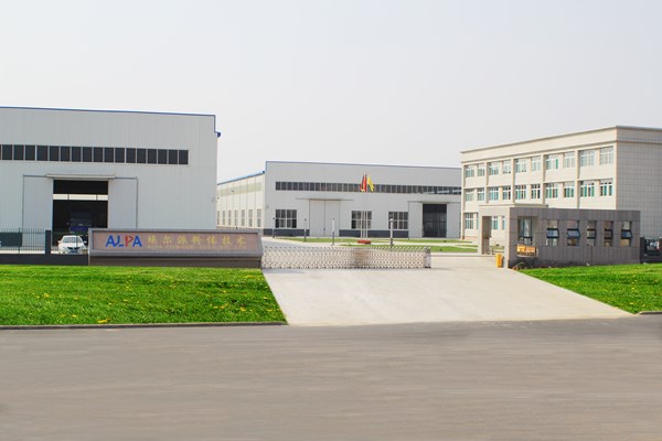 定制硅碳材料、氧化亞硅、一氧化硅氣流粉碎機(jī)多少錢(qián)一臺(tái) 山東埃爾派氣流粉碎機(jī)價(jià)格再更新
